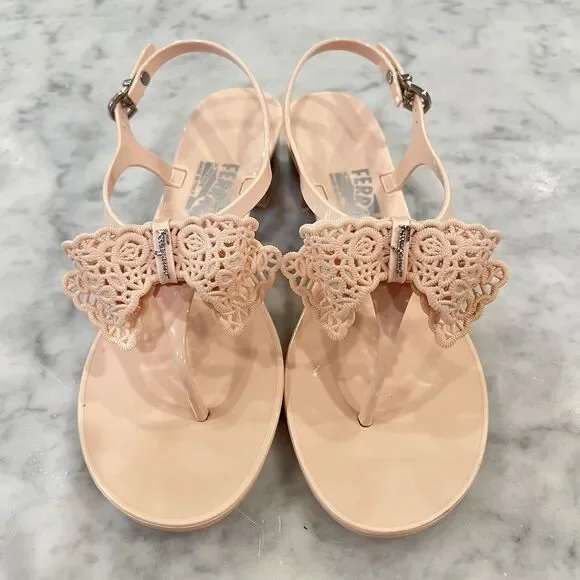 Salvatore Ferragamo Pale Pink Perala Jelly Buckle Lace Bow Sandals Heels Size 7 - Picture 4 of 12